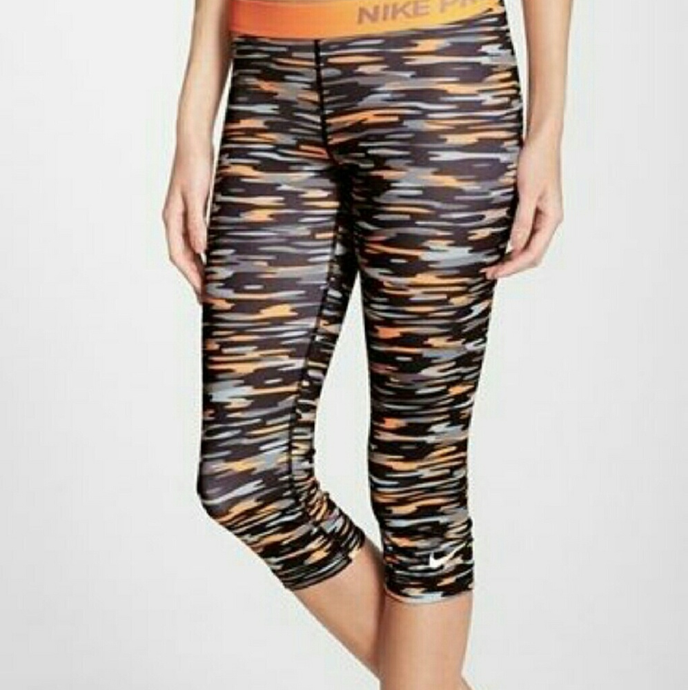 Brand new Nike Pro Haze Capri pant sz XS